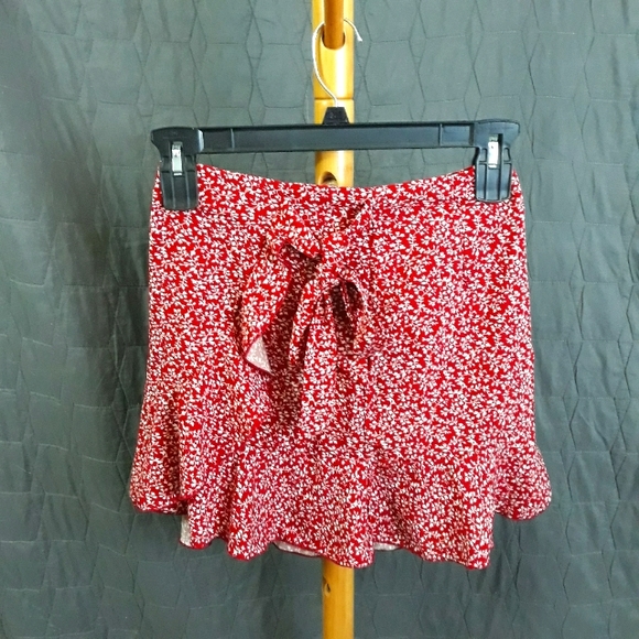 SHEIN Dresses & Skirts - SHEIN Ruffle Hem Skirt SZ Small